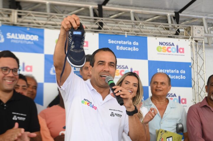 - PADRÃO! Bruno Reis autoriza reconstrução de escola no Pero Vaz e apresenta novo tênis dos alunos