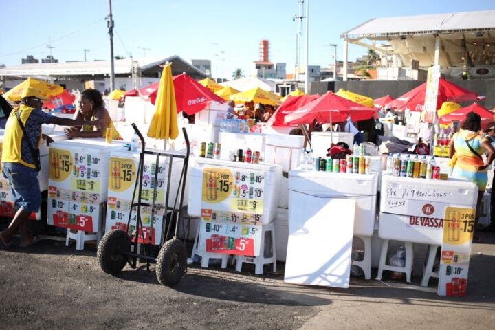 Ambulantes celebram aumento nas vendas no Festival Virada Salvador