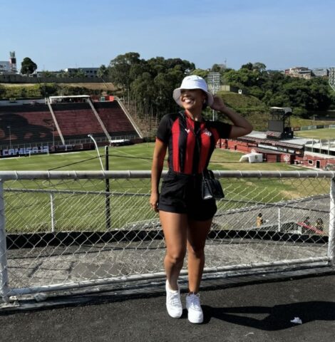 - AGONIA NO BARRADÃO: Rafaela Moreira, Sheuba e Tiago Souza fazem ‘esquenta’ antes do jogo do Vitória