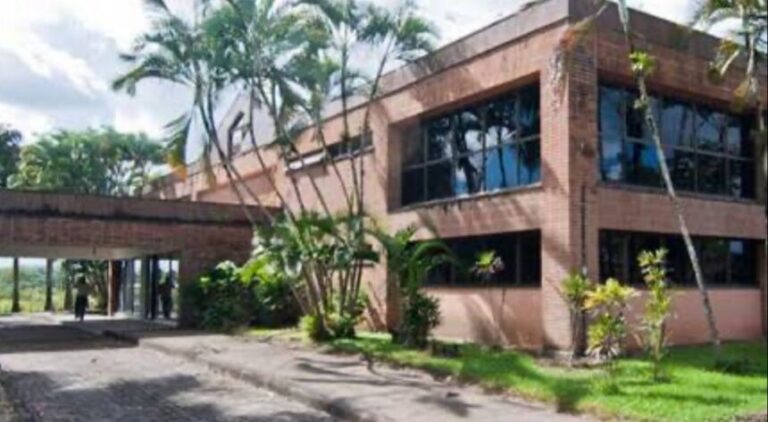 UFSB: Professor universitário demitido após denúncias de assédio sexual contra estudantes no sul da Bahia