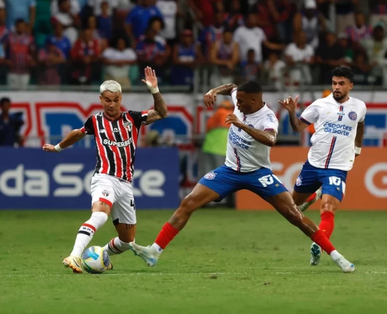 Bahia enfrenta São Paulo na Fonte Nova em busca de sequência positiva e fim do tabu