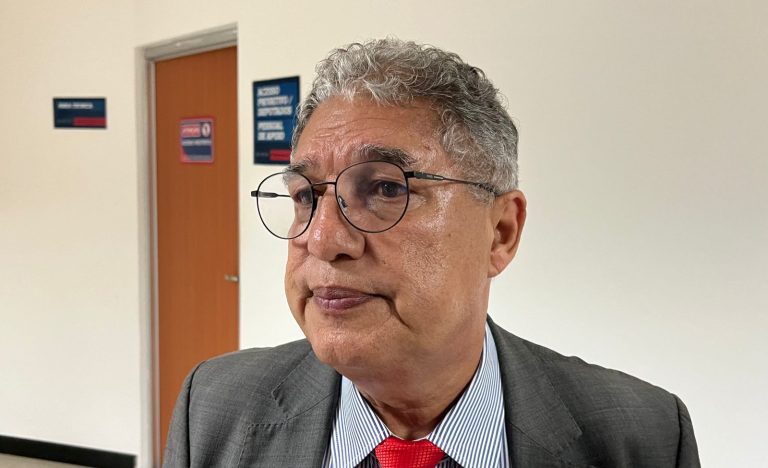 Líder do Governo defende novos empréstimos