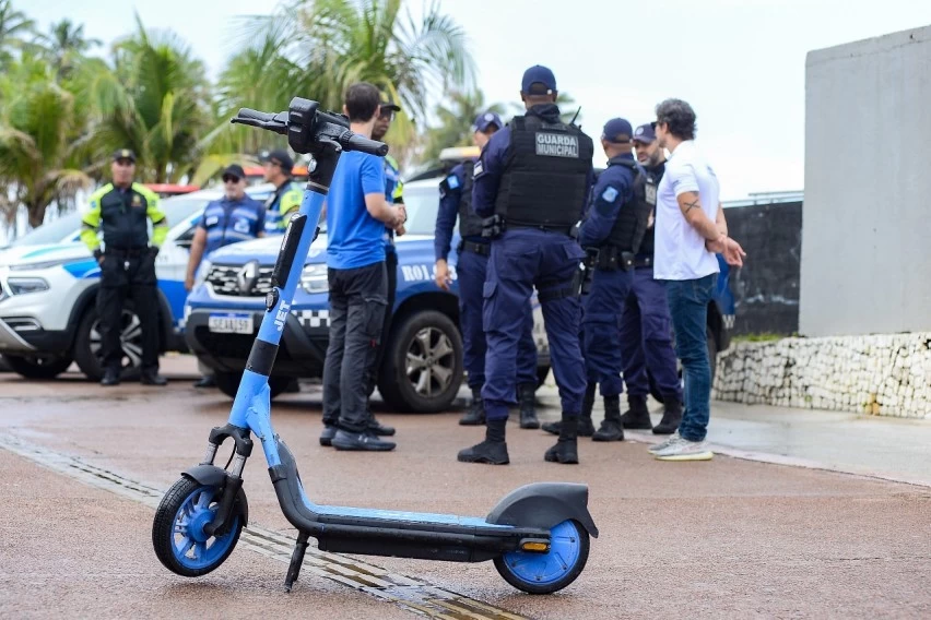 - Prefeitura de Salvador realiza blitz educativa sobre uso de patinetes elétricos após decreto de regulamentação