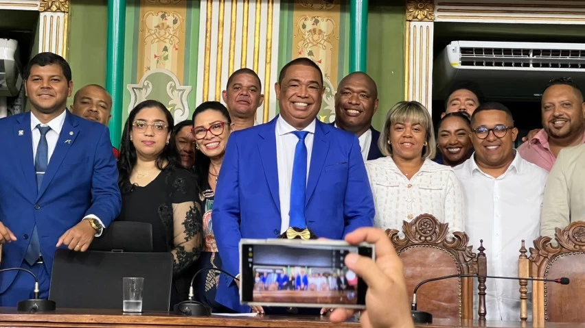 Sandro Bahiense volta à Câmara de Salvador: “não larguei o braço do meu povo”