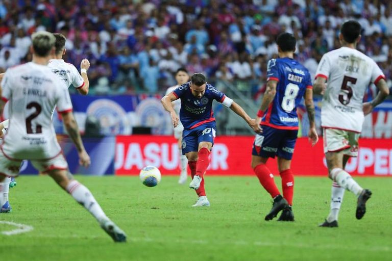 SEM ATACANTE: Esquema de Ceni não funciona de novo e Bahia perde para Flamengo