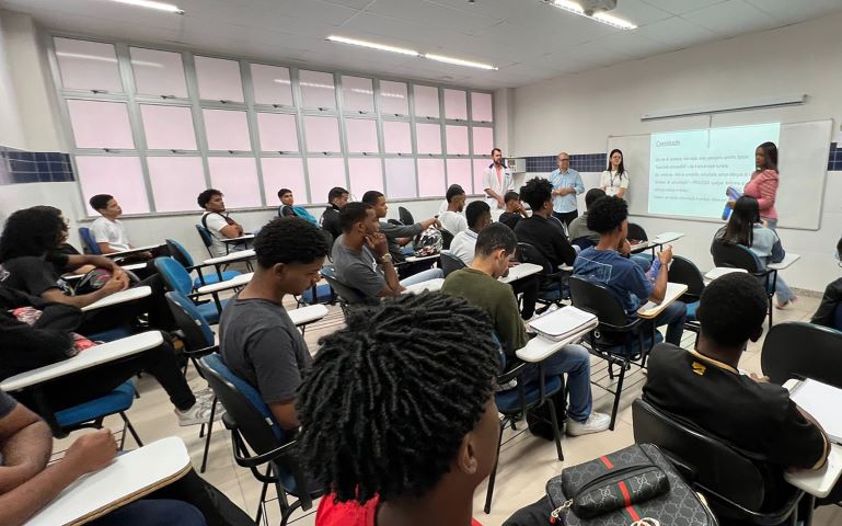 Curso de montagem de andaimes qualifica 30 jovens em Camaçari e Dias d’Ávila