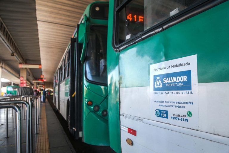 Obras em viaduto alteram itinerário de ônibus na Rótula do Abacaxi a partir desta quarta-feira (04)