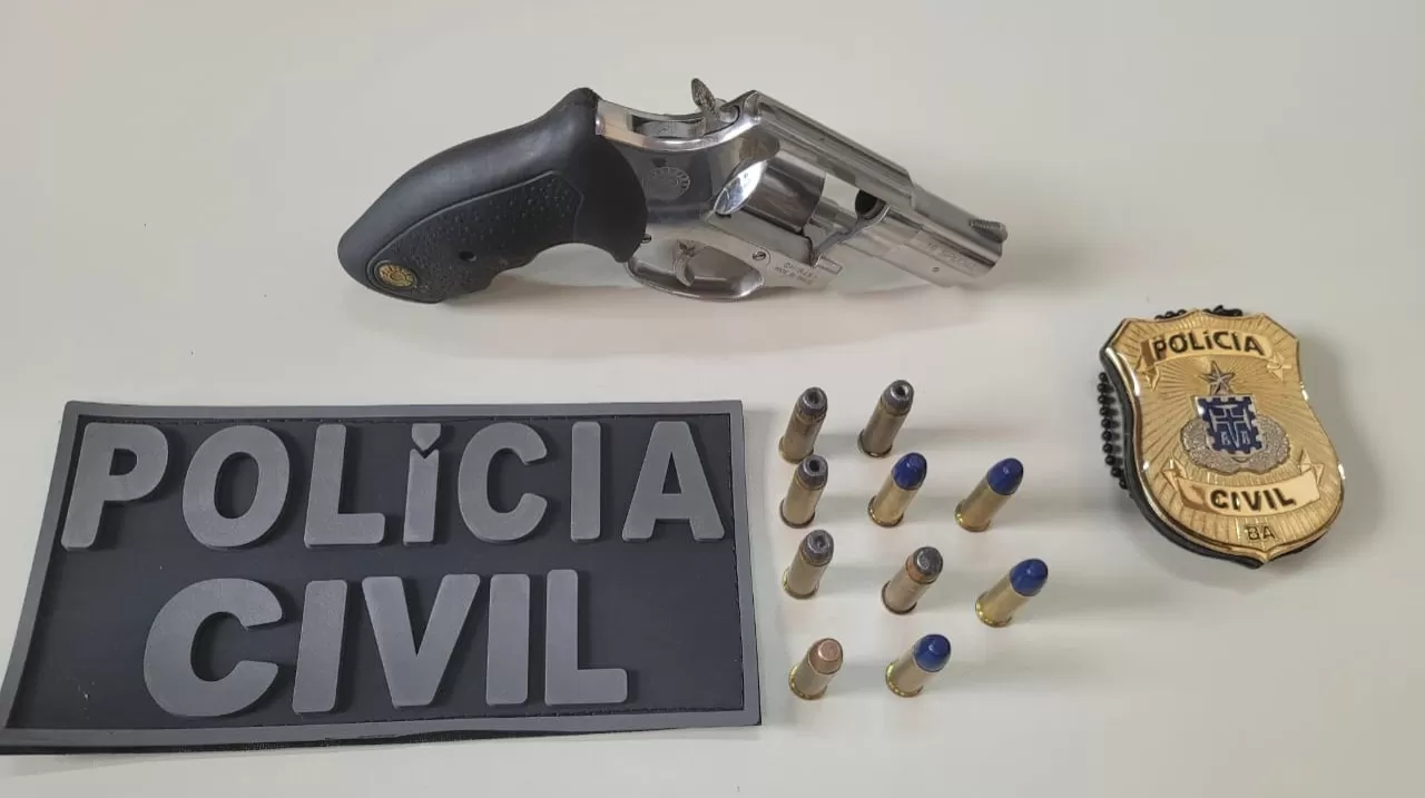 Um revólver e uma moto são apreendidos em Iraquara