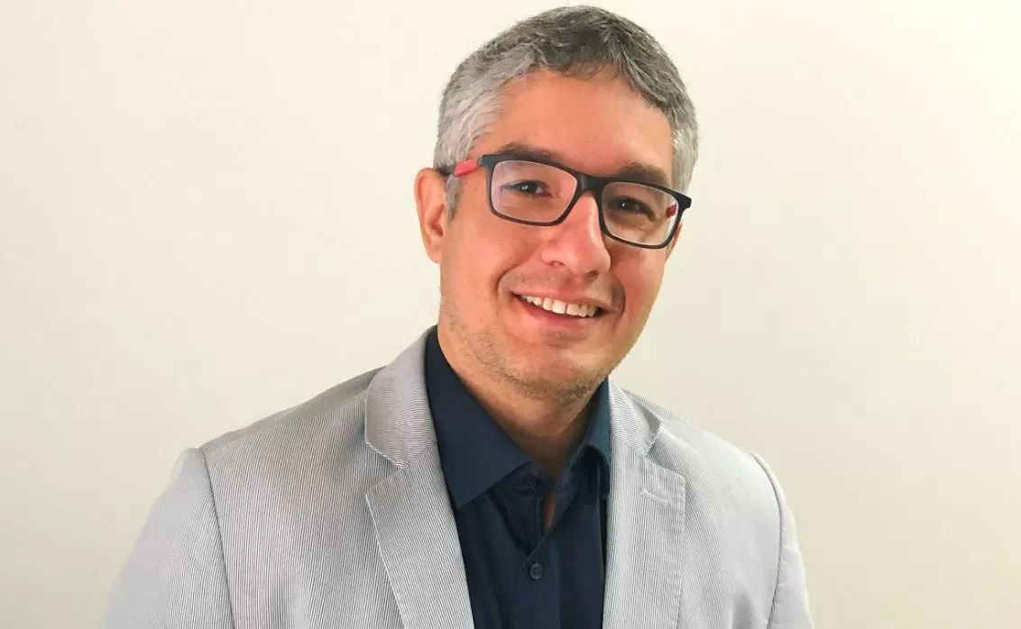 Por unanimidade, Vinicius Linhares é reeleito presidente da Central do Outdoor na Bahia