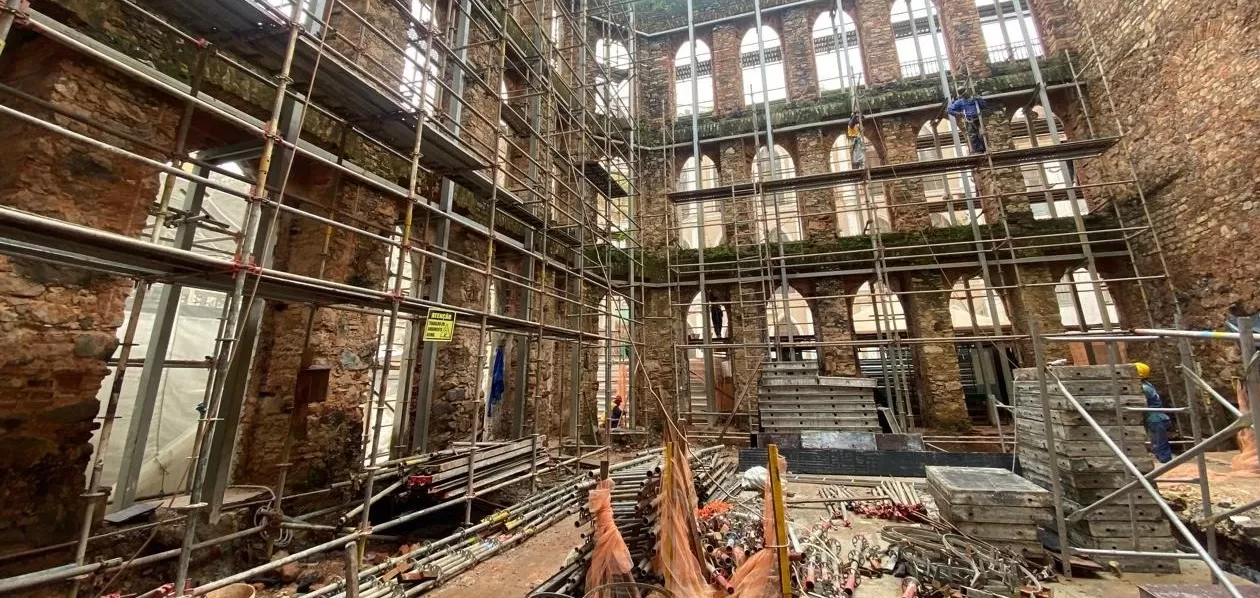 Com 15% de obras concluídas, Escola de Artes e Casa de Espetáculos começam a tomar forma