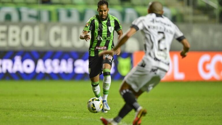 O PONTA CHEGOU! Vitória acerta com atacante Everaldo, ex-América-MG