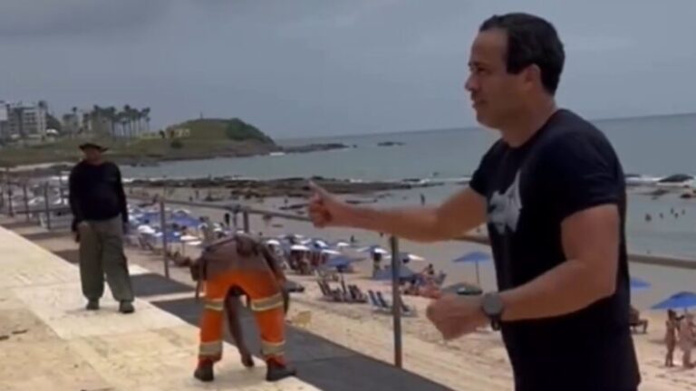 OLHA O PULO! Prefeito mostra boa forma durante vistoria da passarela dos ambulantes na Barra; assista