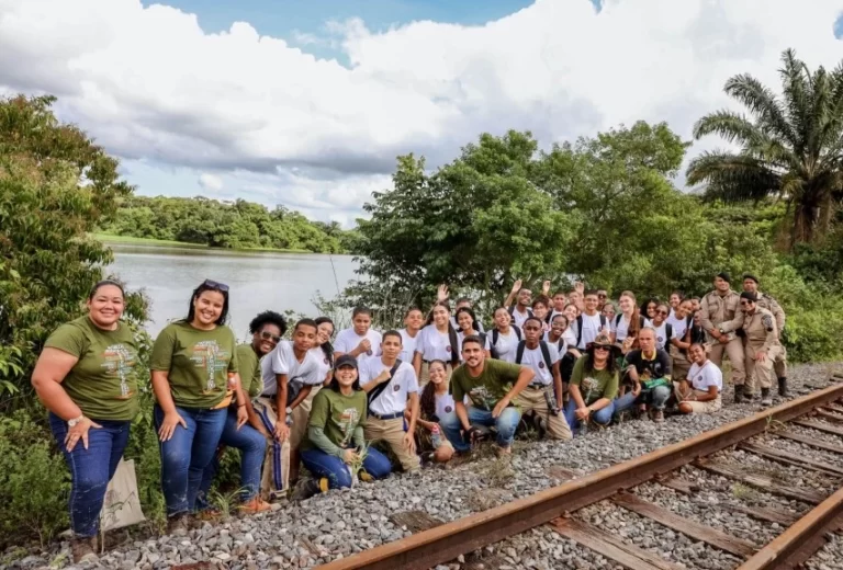 Candeias: Alunos fazem trilha ecológica em comemoração ao Dia Mundial do Meio Ambiente