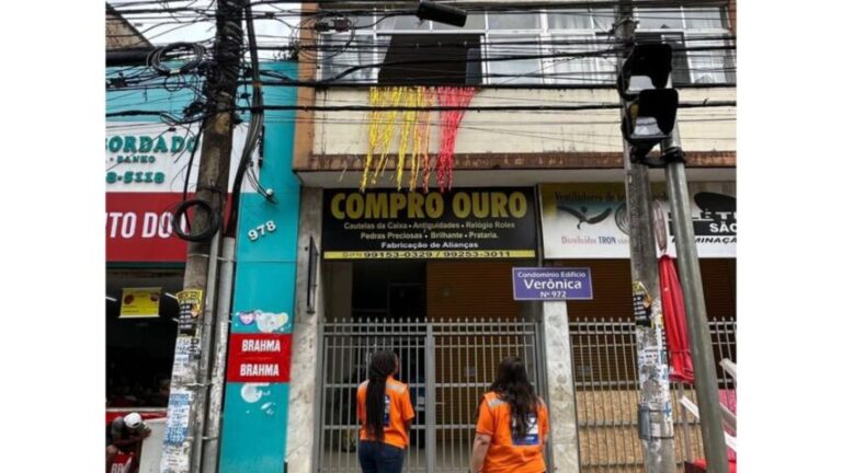 Uso de serpentina e confetes pode causar acidentes com rede elétrica no Carnaval