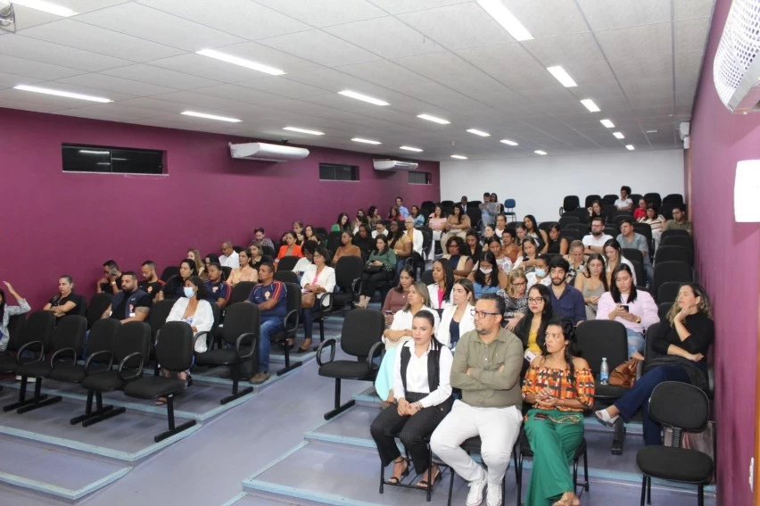 - Lauro de Freitas: Diretoria de Saúde Mental realiza capacitação para médicos e profissionais da rede municipal