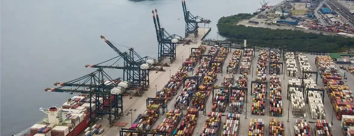 Balança comercial tem superávit de US$ 9,041 bilhões em abril