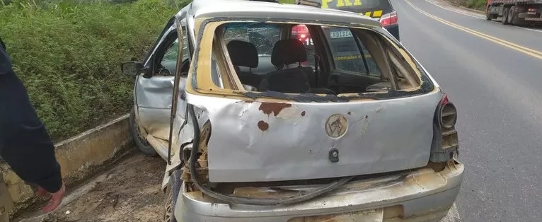 Em Itabela, PRF recupera veículo com registro de furto