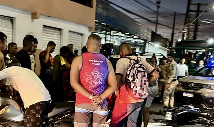 ACIDENTE FATAL EM PAU DA LIMA: Motociclista atingido por caminhão não resiste