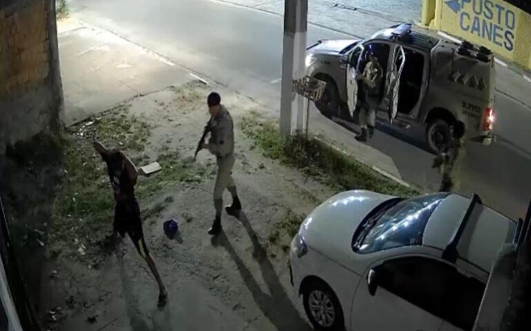 VIOLÊNCIA CONTRA O POVO: Abordagem truculenta em Canavieiras e PM repudia guarnição