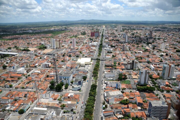 ‘BALA PERDIDA’: Idosa morre após sair de casa ao ouvir tiros em Feira de Santana