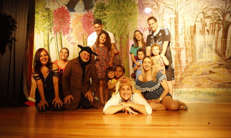 Teatro Gamboa se despede de agosto com programação diária para todas as idades