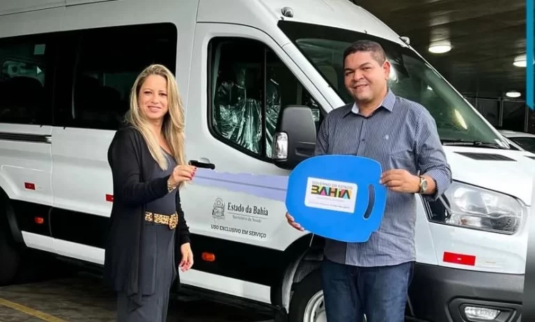 Buritirama recebe van para transporte de pacientes do TFD através de emenda do deputado Cafu Barreto