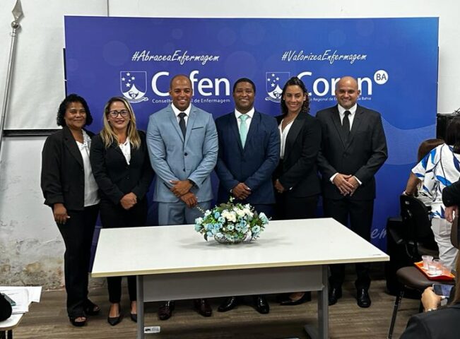 Cerimônia formaliza posse dos conselheiros e novo presidente do COREN-Ba