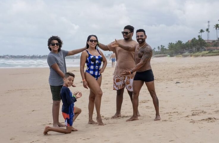 - Cantor Pablo freta avião e curte férias em resort com a família; veja fotos