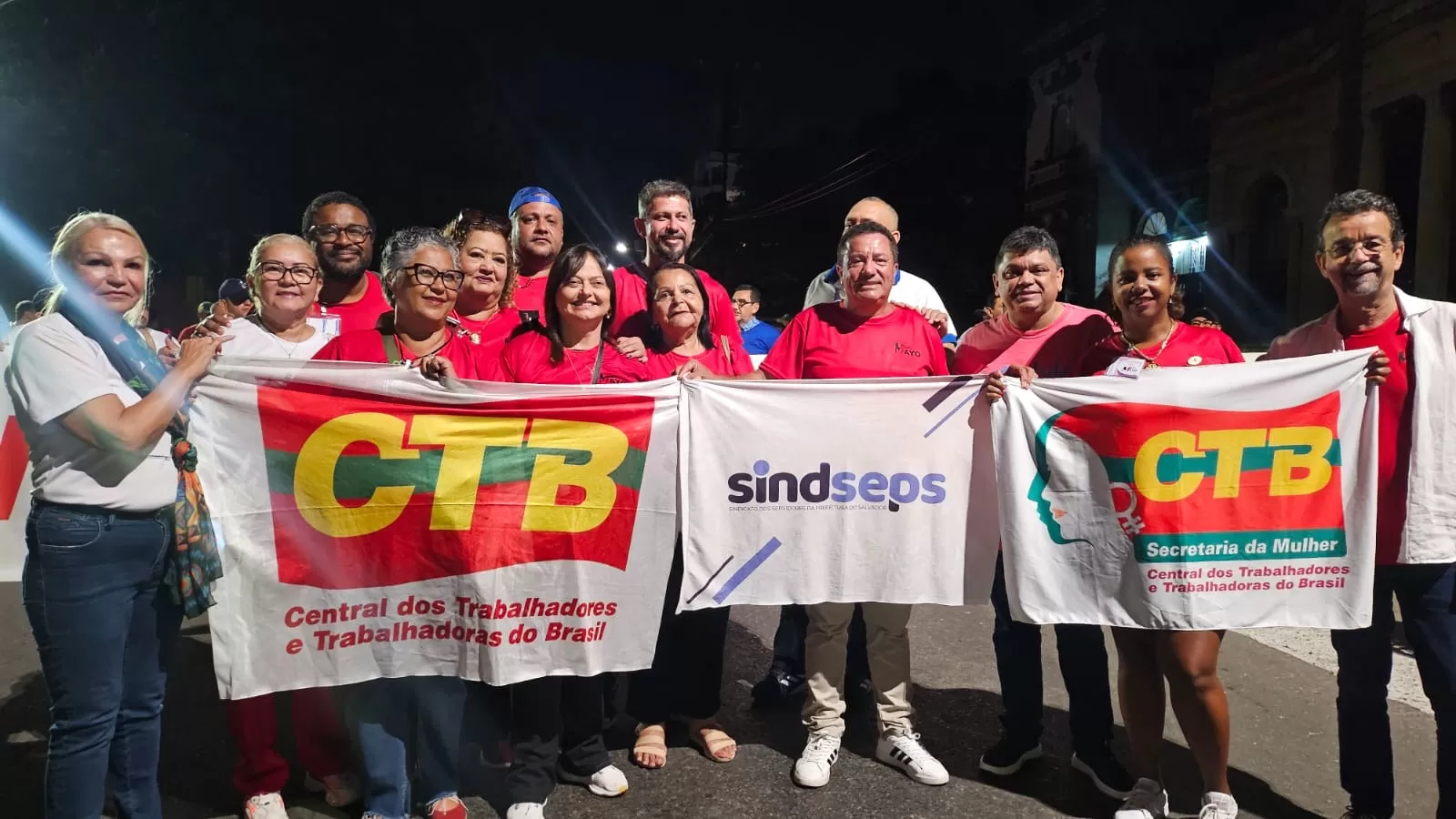 - Alice Portugal lidera missão solidária a Cuba em protesto contra o bloqueio dos EUA