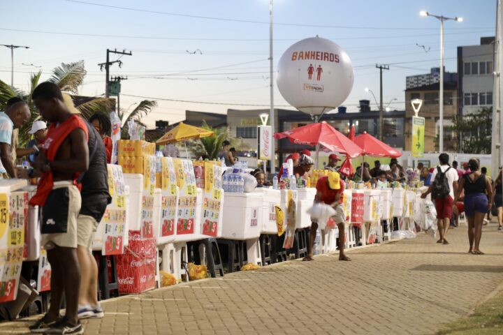Prefeitura capacita ambulantes credenciados para Festa de Iemanjá e Carnaval nesta quarta (31)