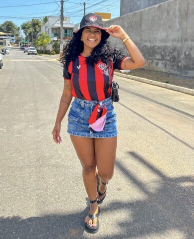 - AGONIA NO BARRADÃO: Rafaela Moreira, Sheuba e Tiago Souza fazem ‘esquenta’ antes do jogo do Vitória