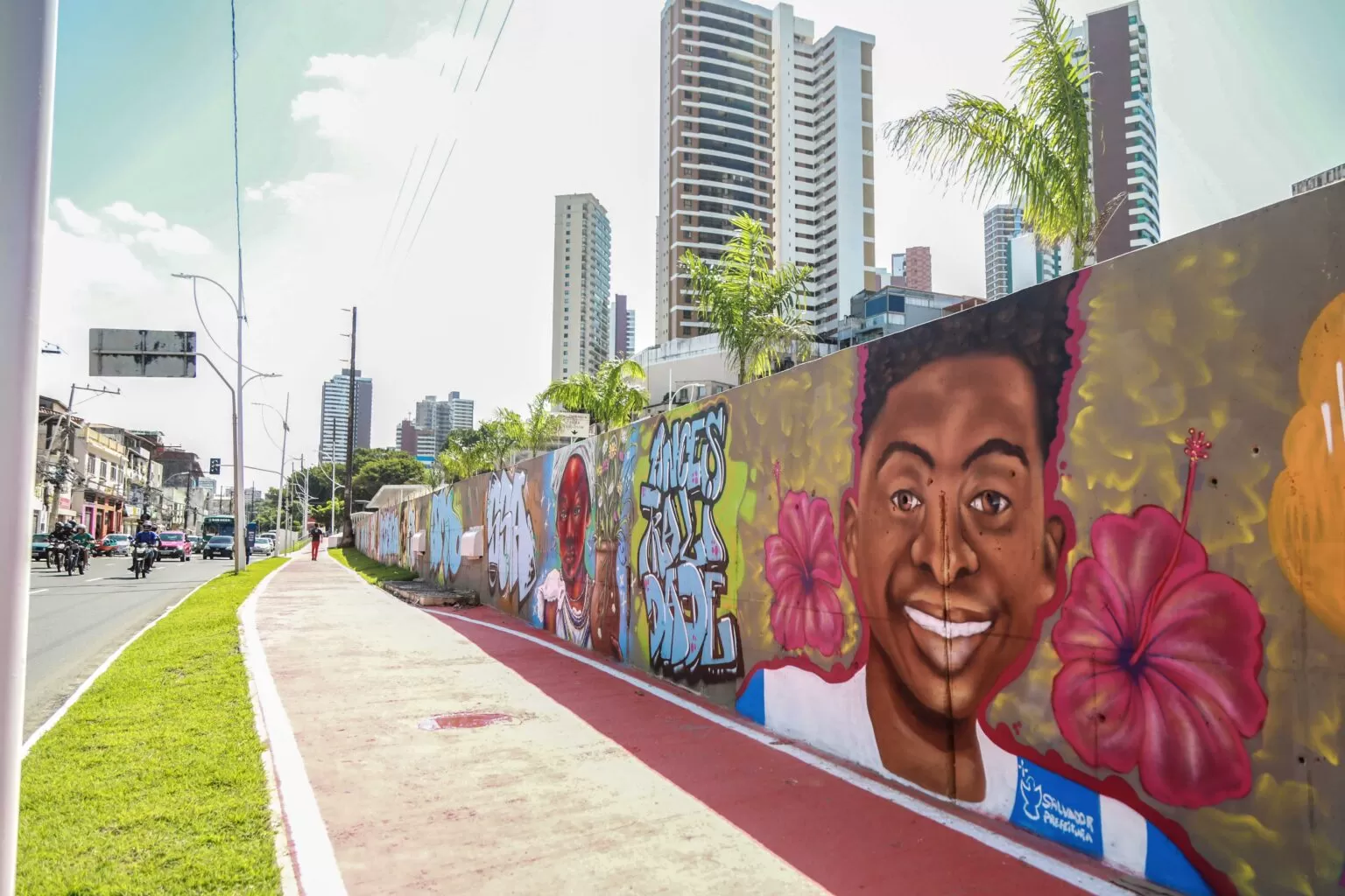 BRT recebe intervenção artística feita em homenagem a Salvador