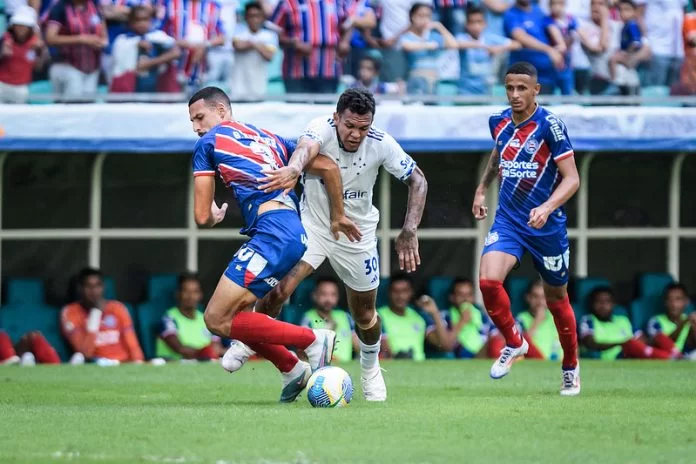 Bahia pega Cruzeiro em crise