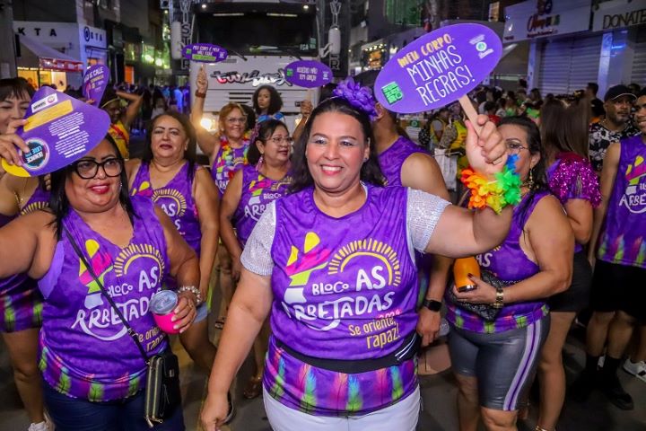 Blocos da conscientização: Prefeitura de Juazeiro leva para a avenida orientações sobre saúde e proteção às mulheres