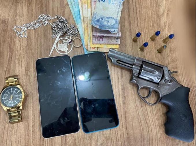 PM acaba com baderna de quarteto que fazia manobras perigosas em Porto Seguro