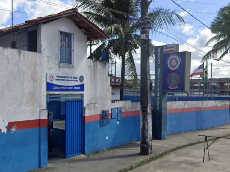 PAIS SÃO ACIONADOS: Alunas do Colégio da PM brigam dentro da escola em Candeias