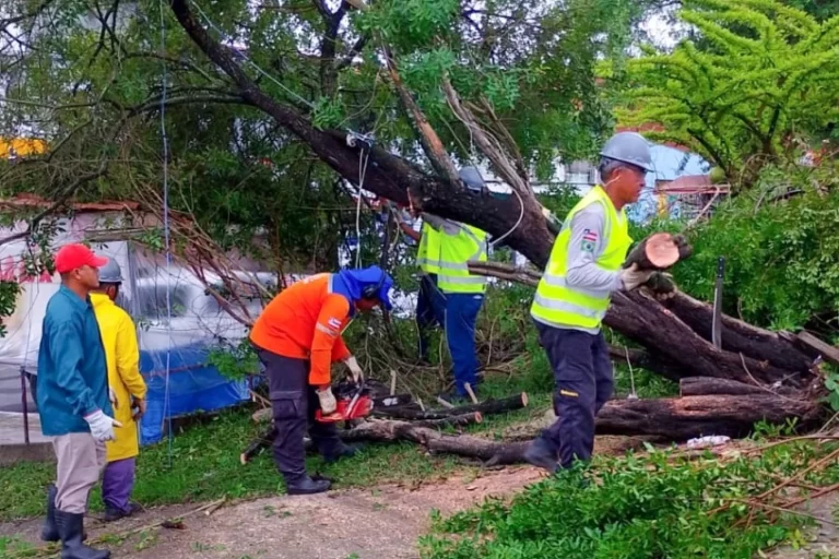 Camaçari intensifica Operação Chuva com 20 equipes após aumento de ocorrências
