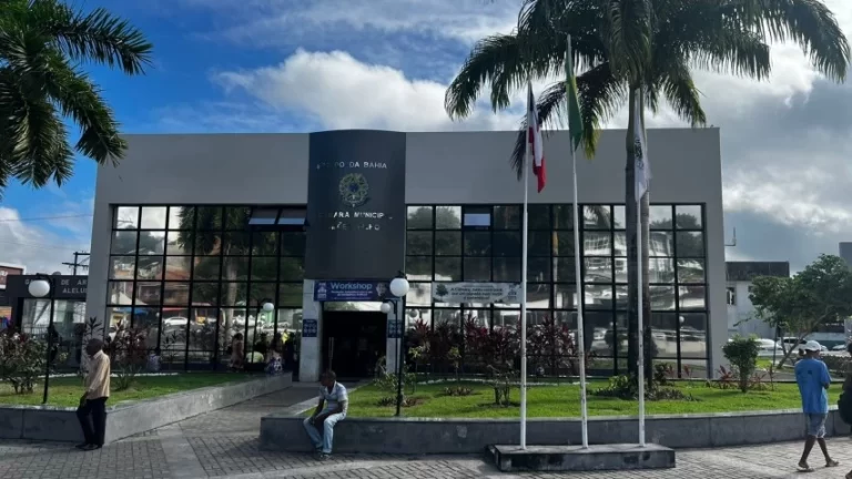 Câmara de Simões Filho entra em recesso e anuncia novo horário das sessões a partir de agosto