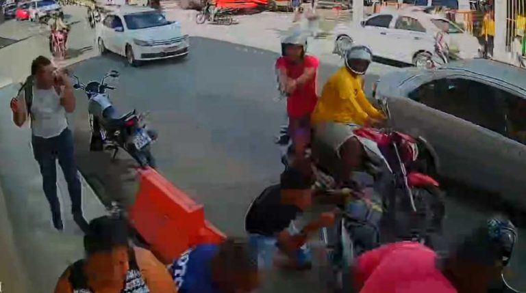 Câmeras registram tentativa de homicídio em avenida movimentada de Candeias