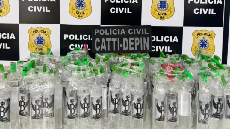 Remessa de loló! Polícia intercepta 100 frascos em agência dos Correios de Feira