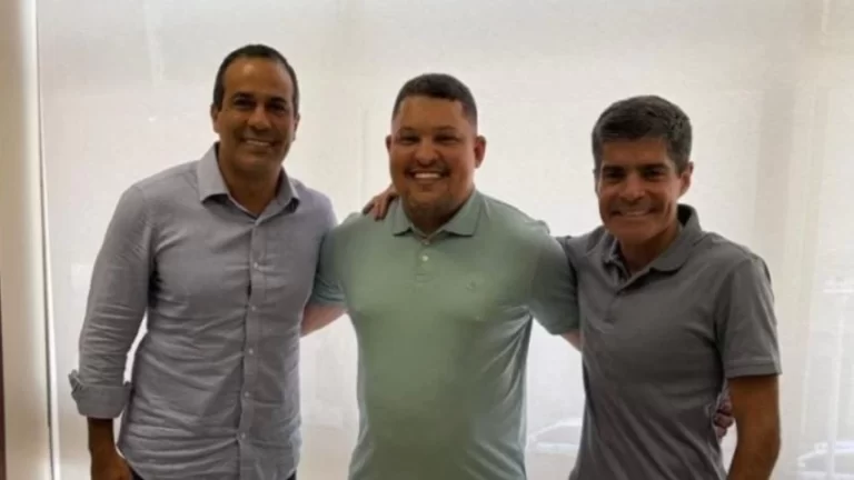 ACM Neto celebra aniversário de 40 anos de Teixeira de Freitas: “Olhar para o futuro com esperança e confiança”