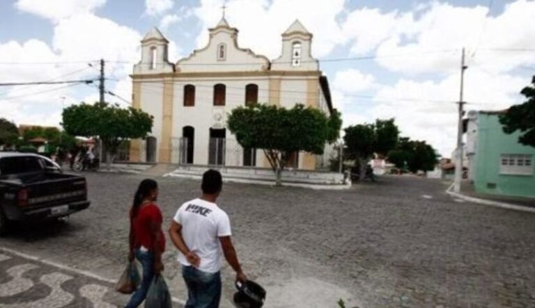 NA MIRA DO MP: Prefeitura de cidade baiana teria enviado pessoas em vulnerabilidade para Florianópolis