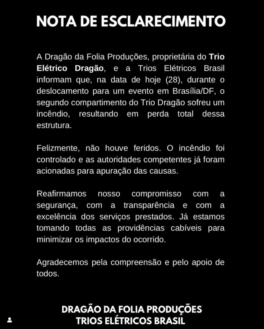PERDA TOTAL: Trio elétrico de Durval Lelys sofre incêndio durante deslocamento para evento 1 Captura de Tela 2025 04 28 as 15.59.11