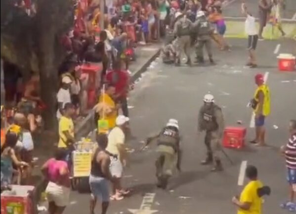 Arma de PM cai durante confusão no circuito Campo Grande e folião avisa; veja