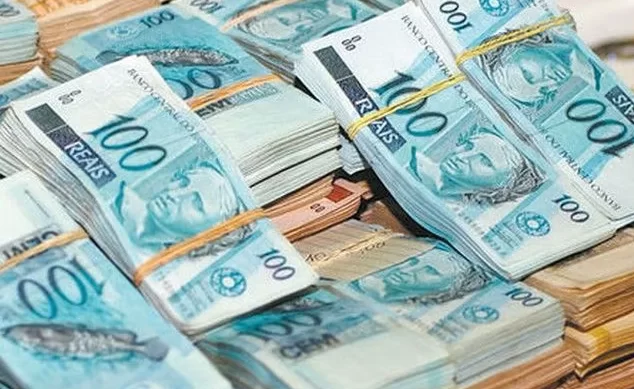 Empresário exige ver R$ 43 milhões em dinheiro vivo no banco