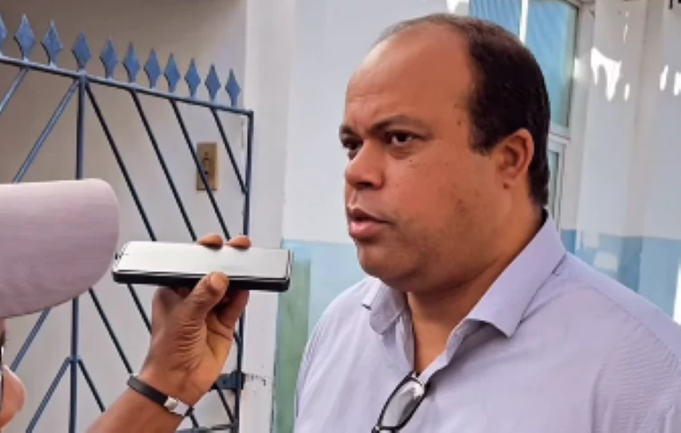 Flaviano Bomfim fiscaliza atendimento em hospital e revela novos projetos para Santo Amaro