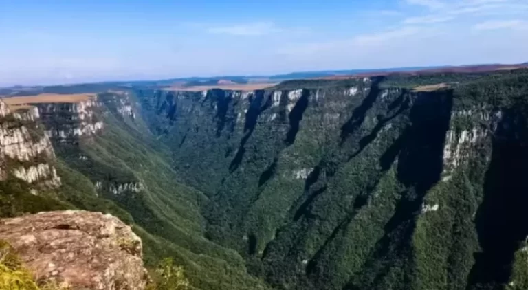 RESGATE SERÁ POR RAPEL: Criança cai em cânion no Rio Grande do Sul durante trilha