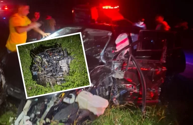 NASCERAM DE NOVO! Carro colide com duas carretas na BR-324 e casal sobrevive