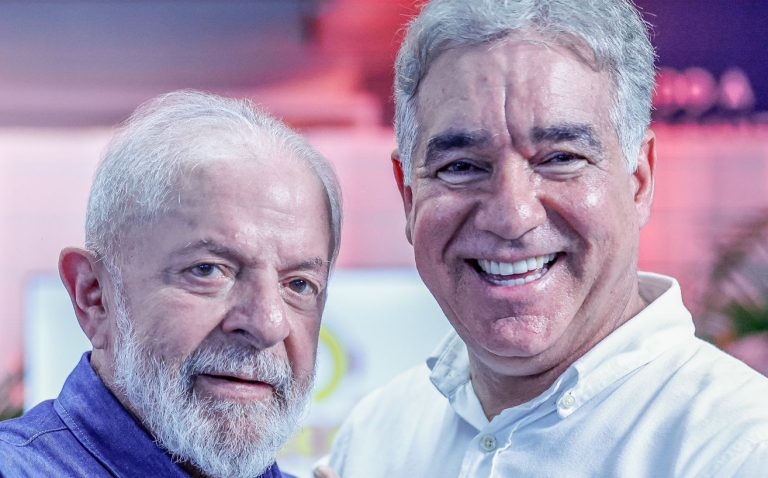 Com apoio de Lula, Zé Neto lidera com 46,2% e pode vencer eleição no 1º turno em Feira de Santana