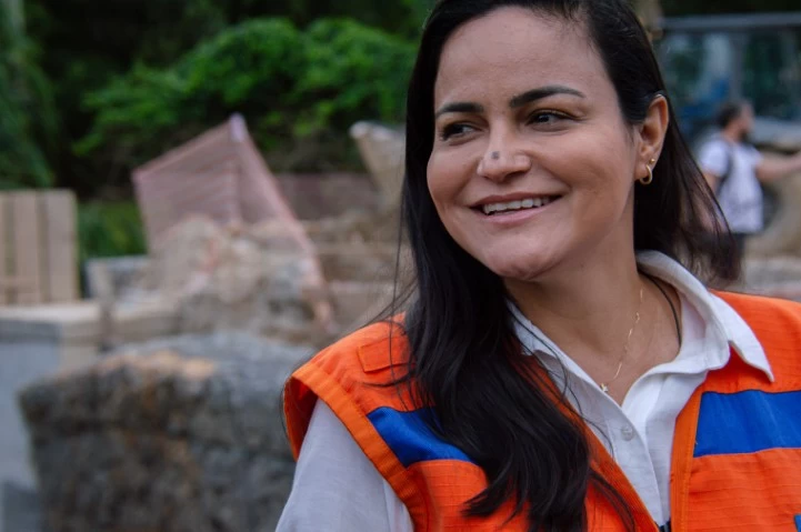 Prefeita acompanha ações de limpeza e prevenção após fortes chuvas em Lauro de Freitas